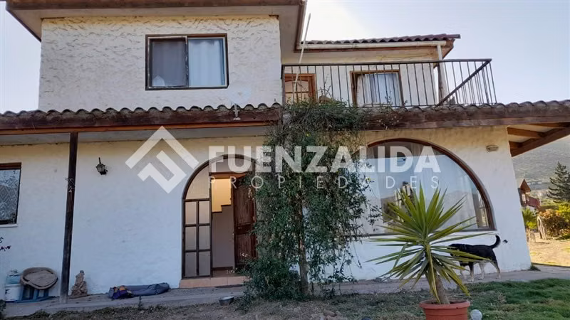Parcela con casa y 1 cabaña en venta en La Serena