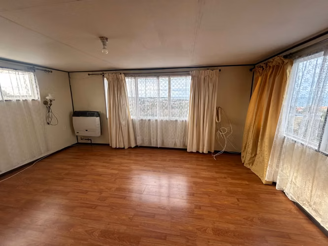 Se vende amplio Terreno con casa sector Rio Seco