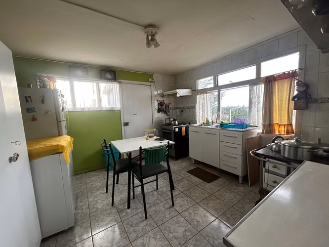 Se vende amplio Terreno con casa sector Rio Seco