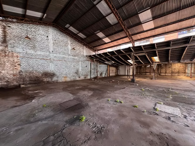 Venta Terreno Santiago Centro | 470m² con Galpón (A pasos de 10 de Julio)