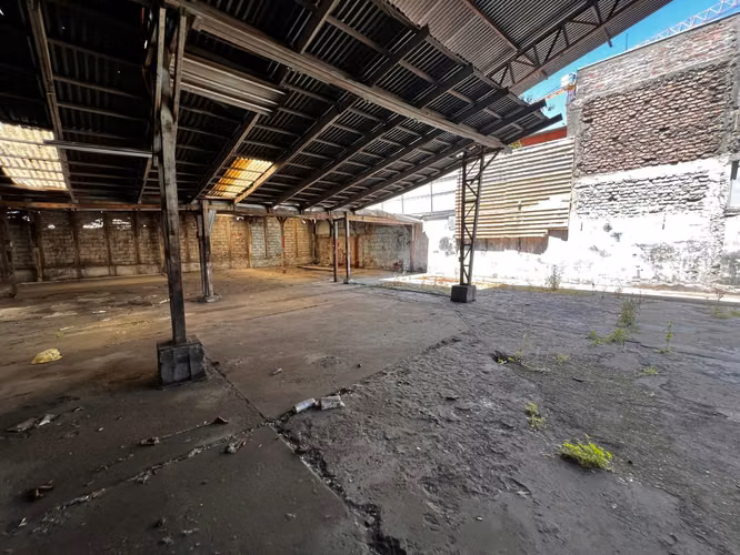 Venta Terreno Santiago Centro | 470m² con Galpón (A pasos de 10 de Julio)