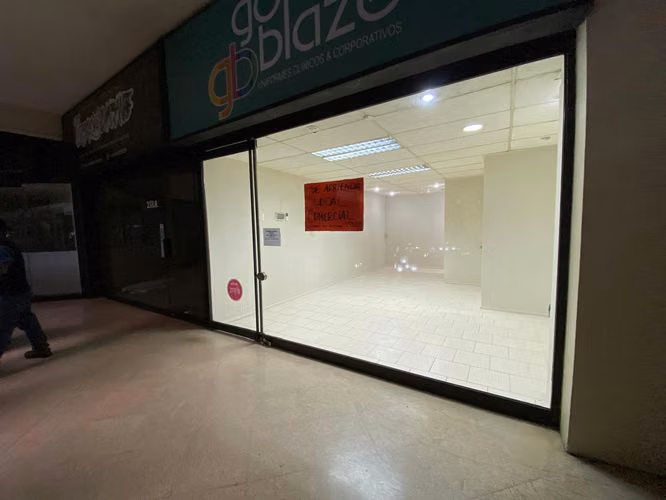 Local comercial en centro de Chillán, ubicado en Patio Las Terrazas