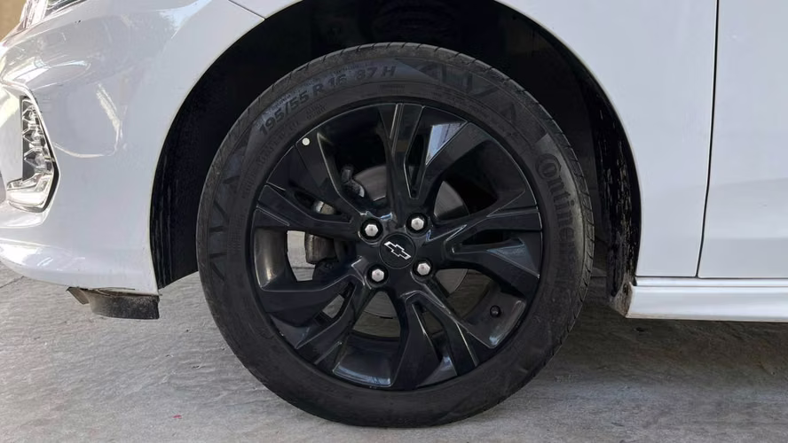 Chevrolet Onix 1.0T MT (2022)
