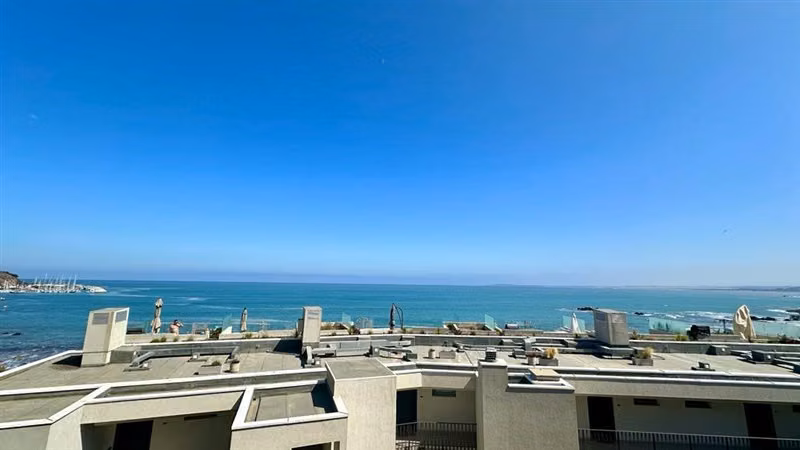 Bello homestudio frente al mar en venta en Concón