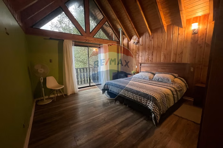 Venta casa 3d 3b en parcela vista al lago