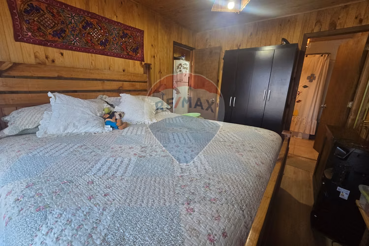 Hermosa casa en parcela con bosque nativo