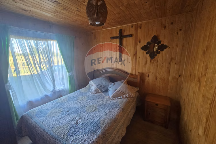 Hermosa casa en parcela con bosque nativo