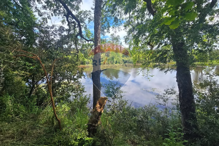 Hermosa parcela con acceso directo a laguna