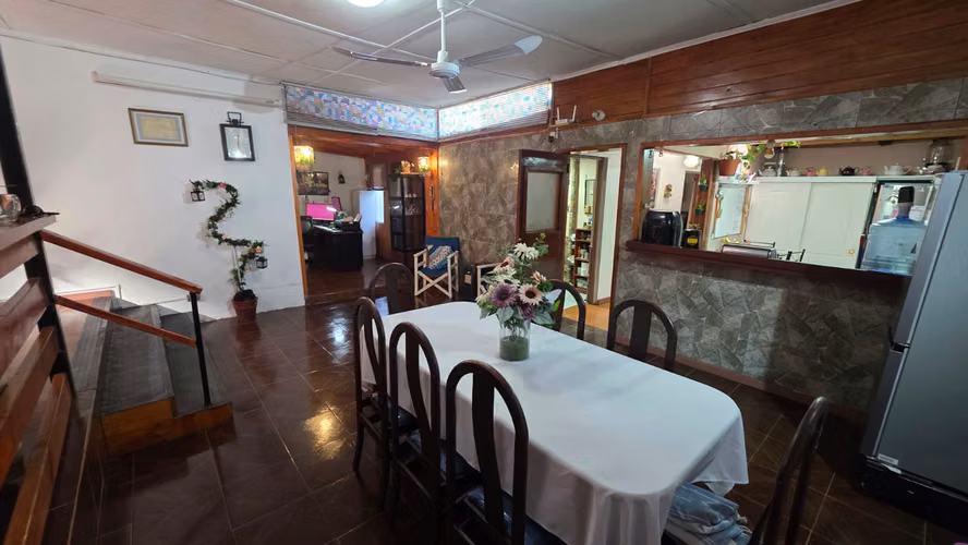 SE VENDE HERMOSA PROPIEDAD DE UN PISO EN EL SECTOR NORTE DE LA CIUDAD.