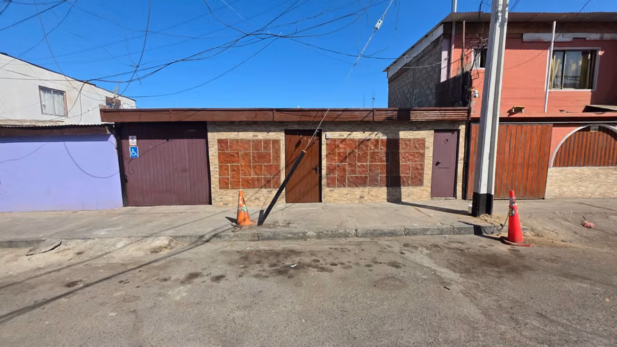 SE VENDE HERMOSA PROPIEDAD DE UN PISO EN EL SECTOR NORTE DE LA CIUDAD.