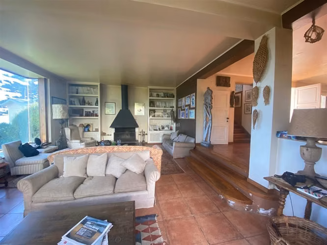 Casa en venta de 5 dorm. en Santo Domingo ESPECTACULAR VISTA