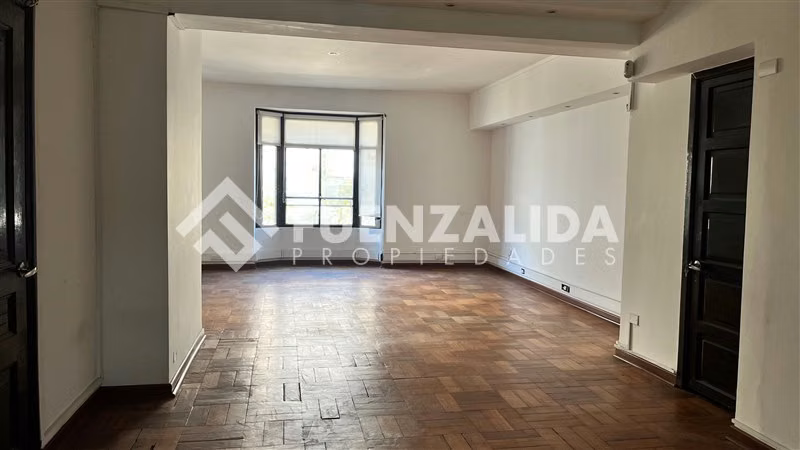 Clásica Oficina en venta en Centro Santiago