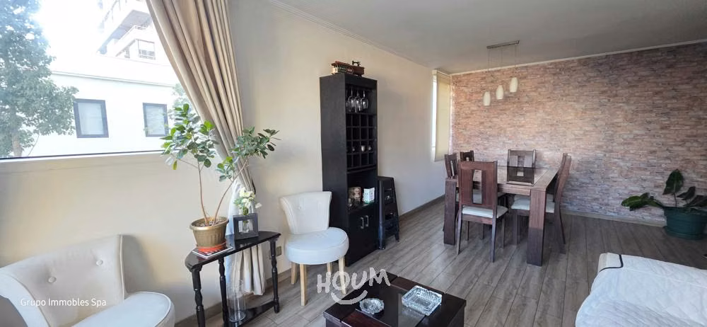 Departamento en Avenida Ricardo Lyon