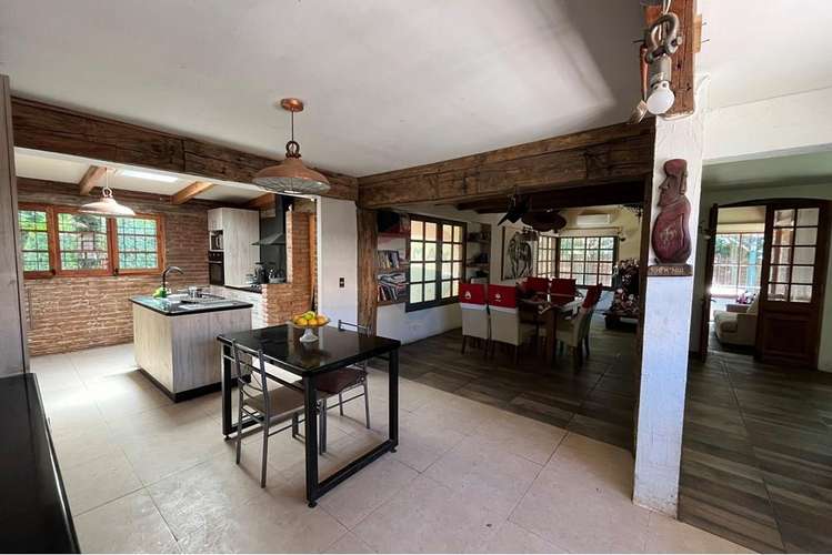 Casa colonial + quincho + piscina - Imagen 7