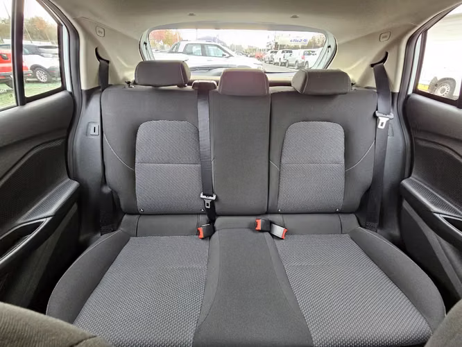 Chevrolet Onix 1.0T LT R 4X2 HB MT 5P 2024 - Imagen 20