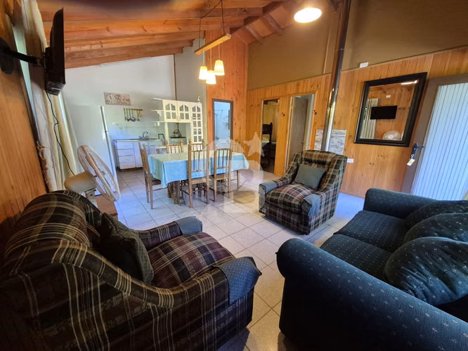 Sitio con cabaña a pasos del Lago Calafquén