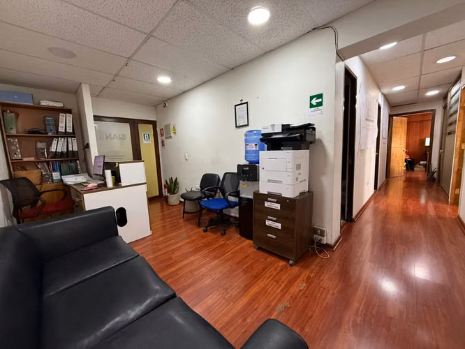 EDIFICIO EMPRESSARIAL 4 PRIVADOS, 2 BAÑOS