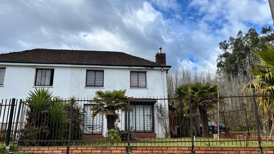 Se vende amplia casa en sector Maule