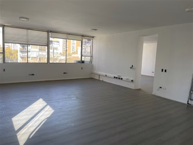 Oficina en arriendo en Providencia - Imagen 12