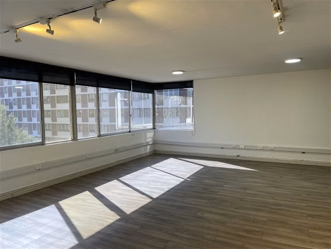 Oficina en arriendo en Providencia - Imagen 18