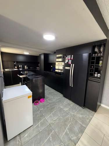 Moderna Casa Ideal para Familias (163068)