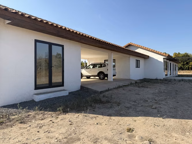 Venta de Parcela con linda casa a estrenar