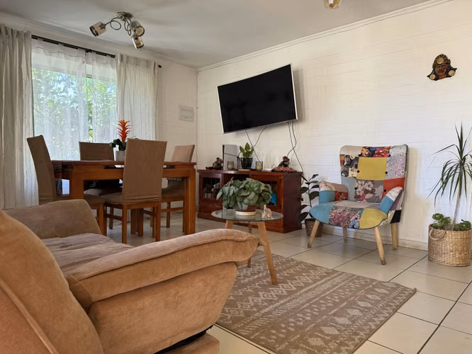 Venta de casa en condominio, potencial para ampliar