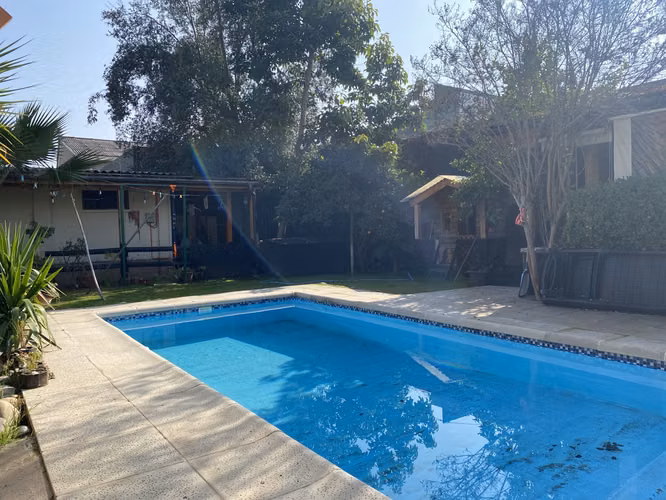 Venta de casa familiar, no pareada, amplio terreno, piscina temperada!!! - Imagen 28