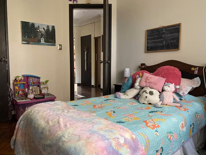 Venta de casa familiar, no pareada, amplio terreno, piscina temperada!!! - Imagen 11