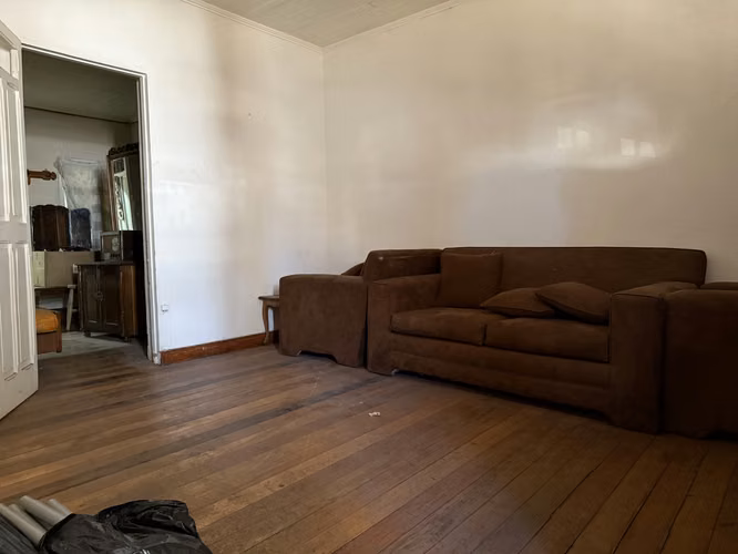 Venta de casa en Jotabeche, 340 mts totales, potencial para negocio.