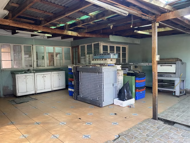 Venta de casa en Jotabeche, 340 mts totales, potencial para negocio.