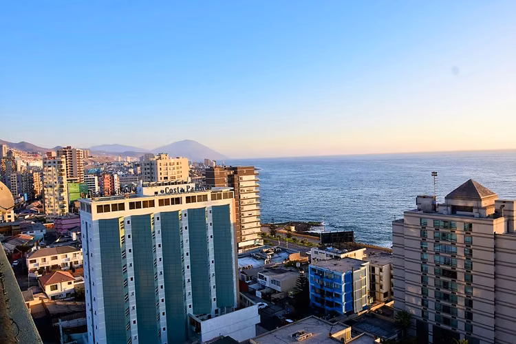 SE VENDE  DPTO. CON VISTA AL MAR SECTOR AV. BRASIL.
