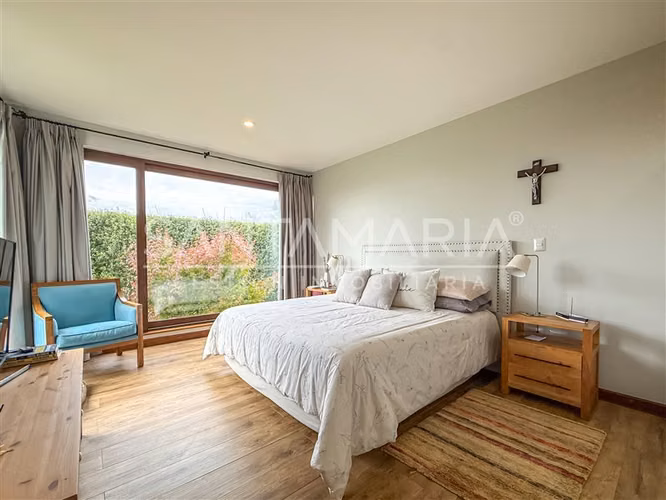 Casa en venta de 5 dorm. en Andalue, San Pedro de la Paz