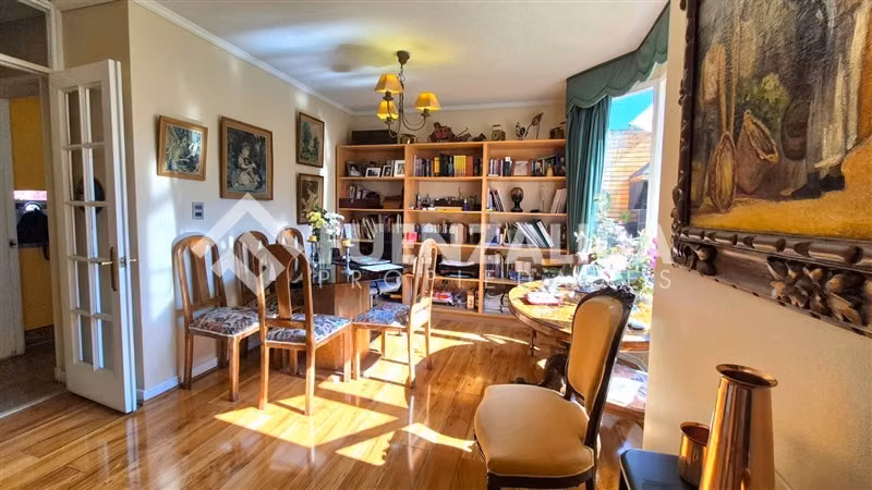 Casa en venta de 3 dorm. en Peñalolén