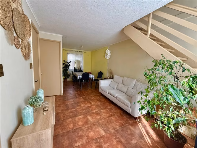 Se vende acogedora propiedad ubicada en Valle de Talca