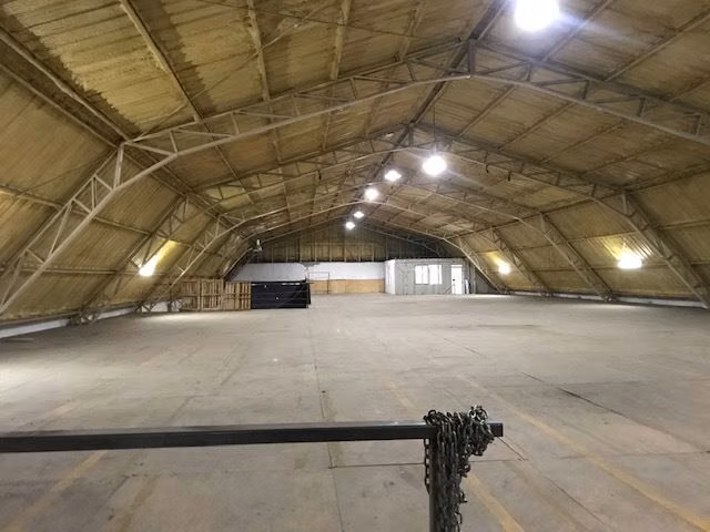 Bodega en arriendo en Quinta Normal 2.000 m2 en dos plantas.