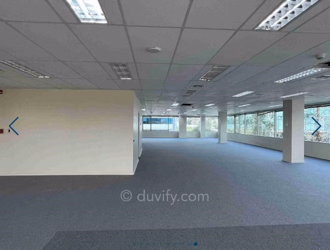 Arriendo OFICINA en Edificio El Cóndor 820 en Huechuraba