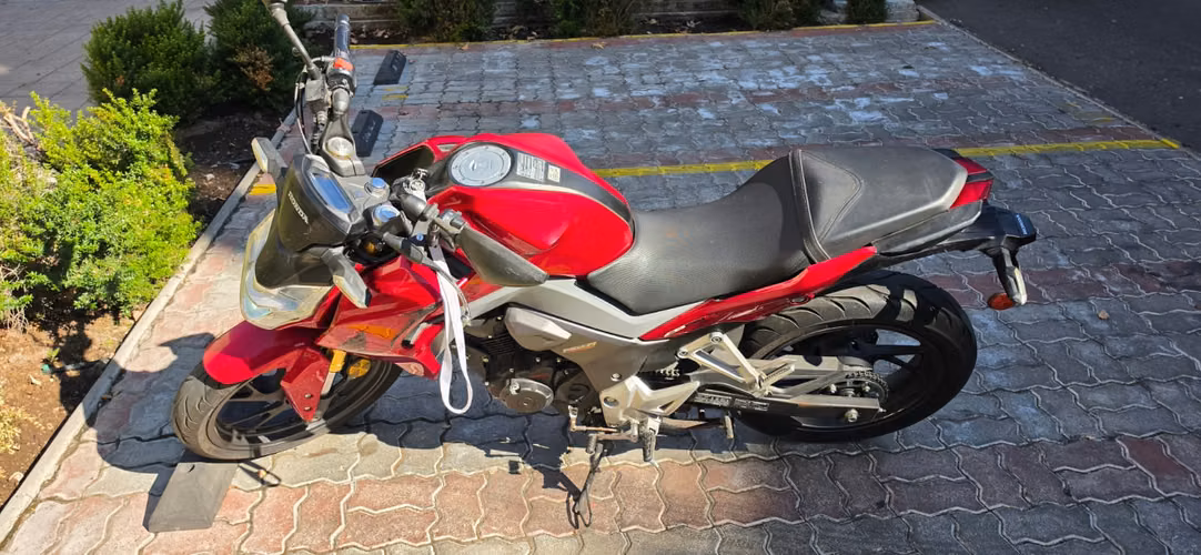 Moto Honda CB 190r 2016