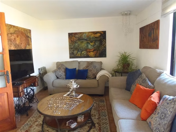 Casa en venta de 4 dorm. en Peñalolén