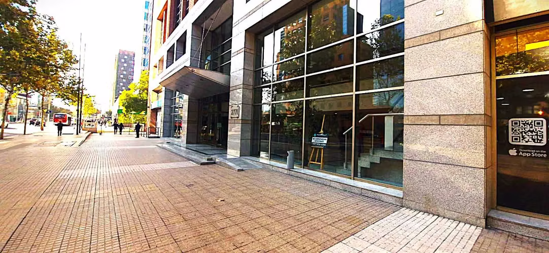 Excelente Barrio Sanhattan/Av Vitacura 2771 (163265)