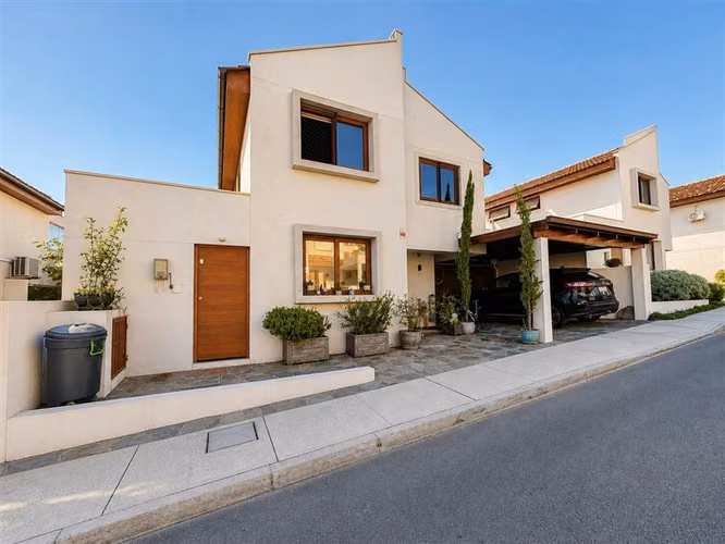 Espectacular Casa en venta, Límite La Reina y Peñalolén