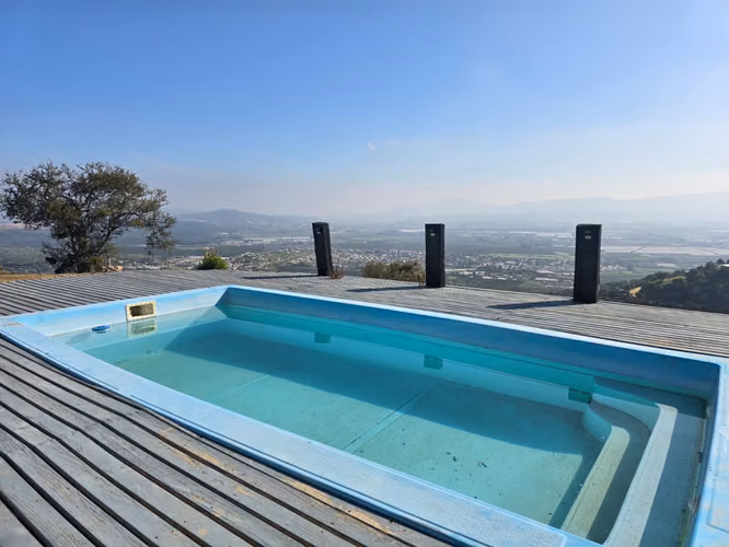 PARCELA AMOBLADA CON VISTA Y CONSERJERÍA 24/7 EN  QUILLOTA