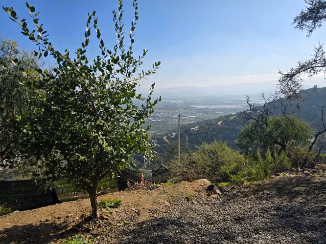 PARCELA AMOBLADA CON VISTA Y CONSERJERÍA 24/7 EN  QUILLOTA
