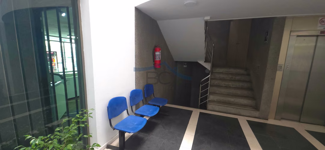 Espaciosa oficina de uso general. 121 m². (163318)