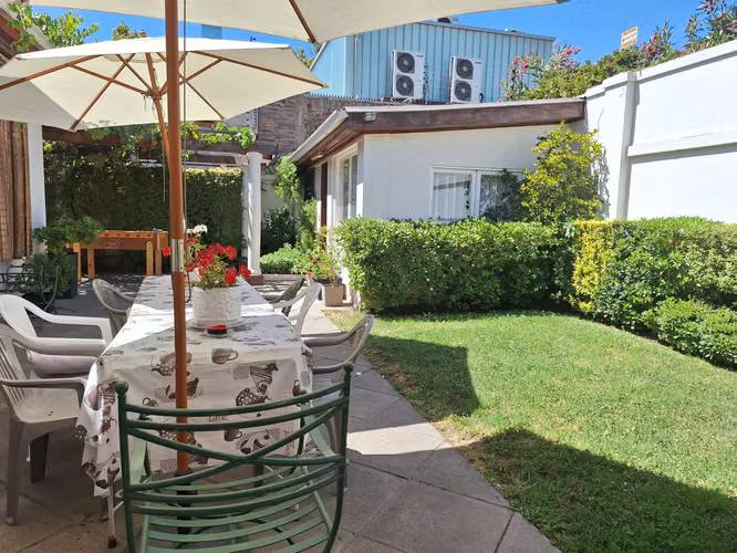 VENTA CASA 5D 2B SERVICIOS 2 PISOS  283/457 METRO ÑUÑOA