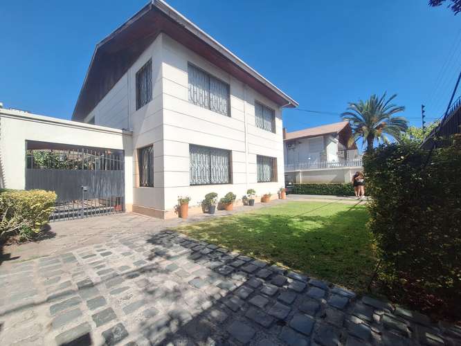 VENTA CASA 5D 2B SERVICIOS 2 PISOS  283/457 METRO ÑUÑOA - Imagen 2