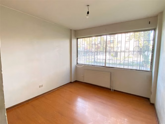 Lyon-Amundsen Clásico de 105 m2, jardín, estacionamiento,