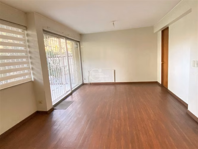 Lyon-Amundsen Clásico de 105 m2, jardín, estacionamiento,