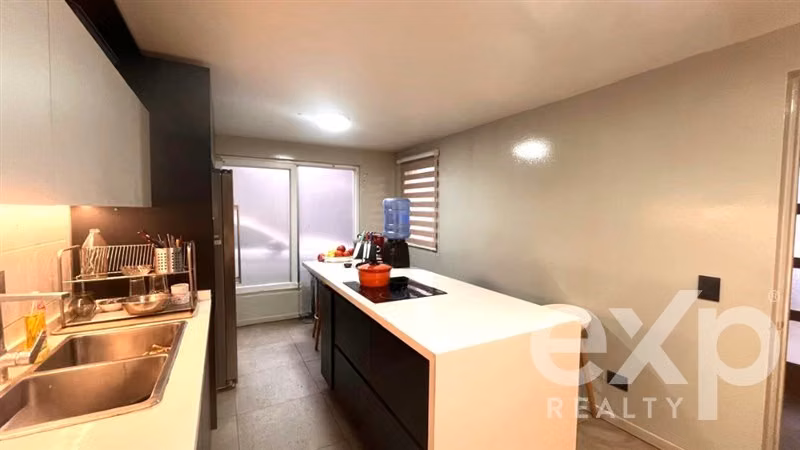 Casa Remodelada con Piscina en Laguna del Sol