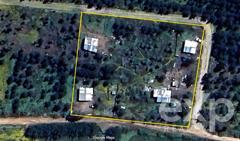 Parcela de 5.000 m con 4 cabañas y pozo en recinto privado - Imagen 12